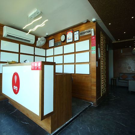 Oyo 8992 Hotel Kyra Ahmedabad Esterno foto