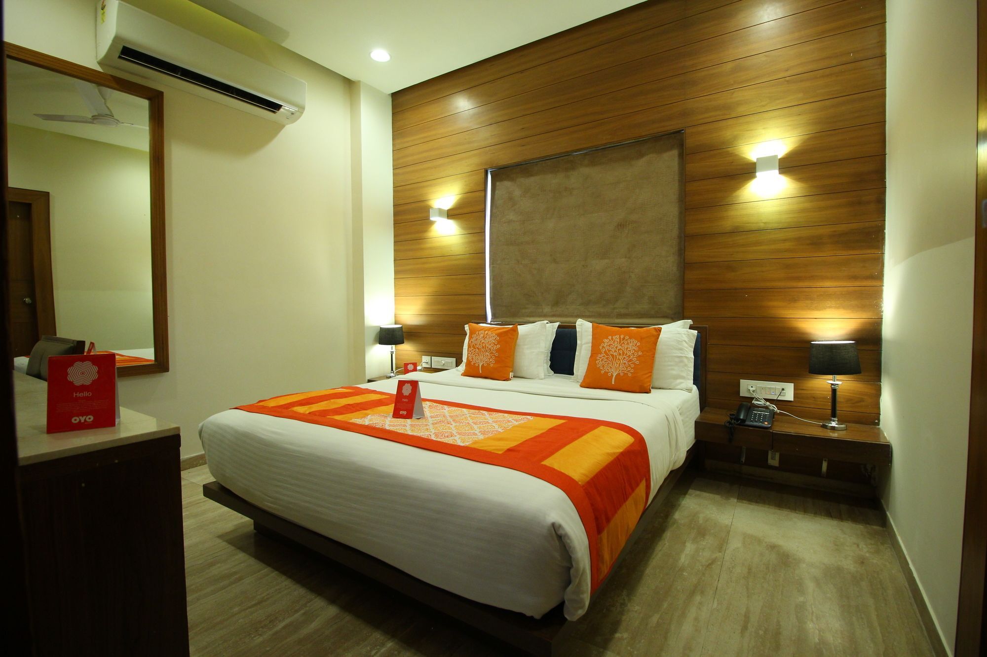 Oyo 8992 Hotel Kyra Ahmedabad Esterno foto