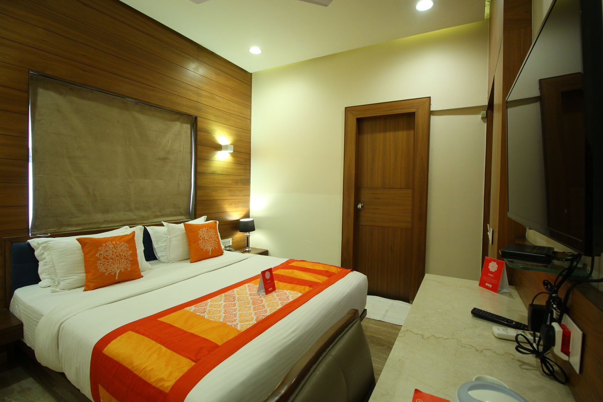 Oyo 8992 Hotel Kyra Ahmedabad Esterno foto