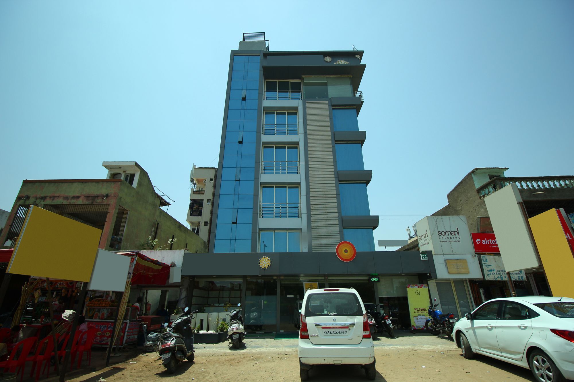 Oyo 8992 Hotel Kyra Ahmedabad Esterno foto