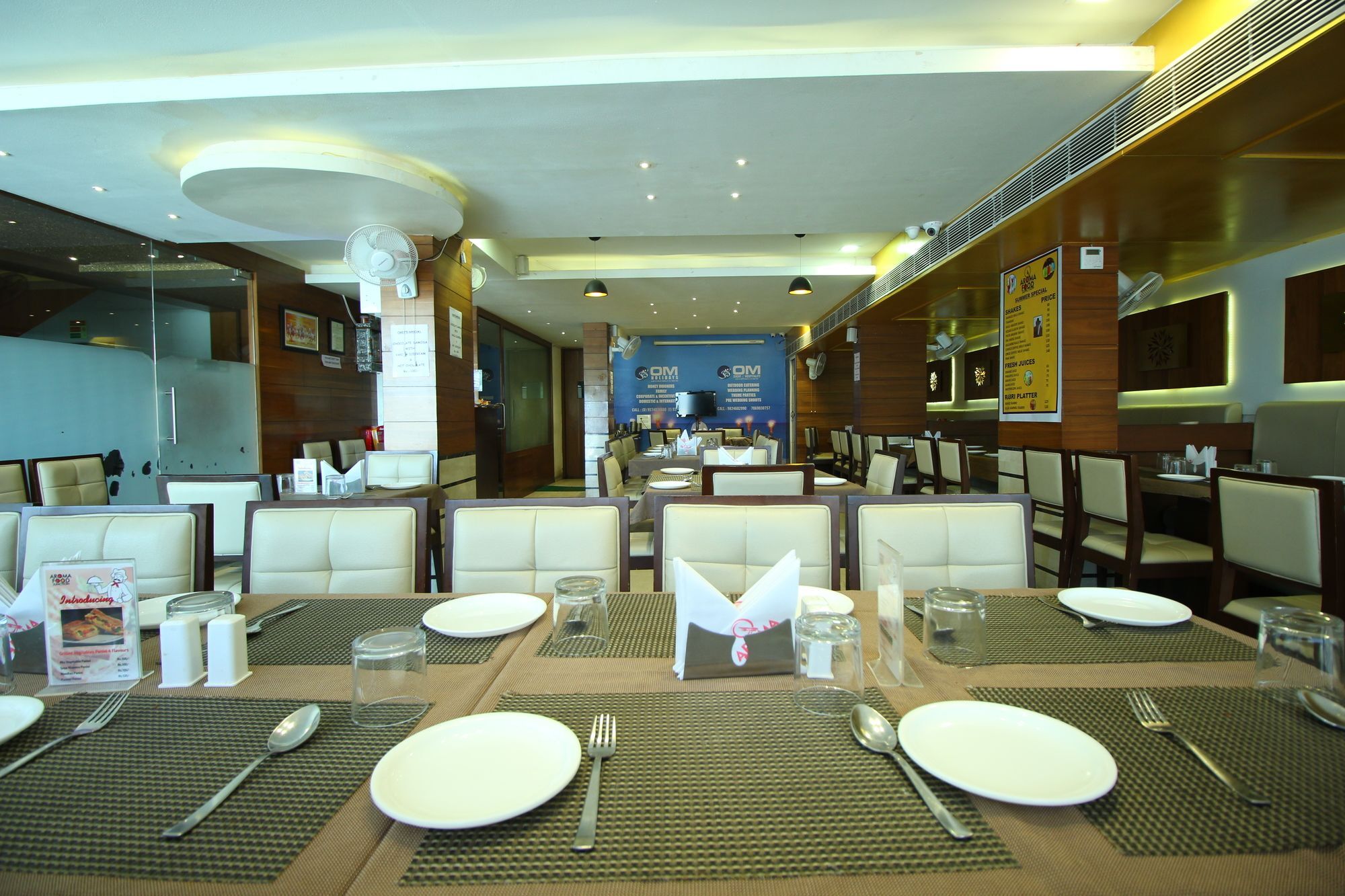 Oyo 8992 Hotel Kyra Ahmedabad Esterno foto